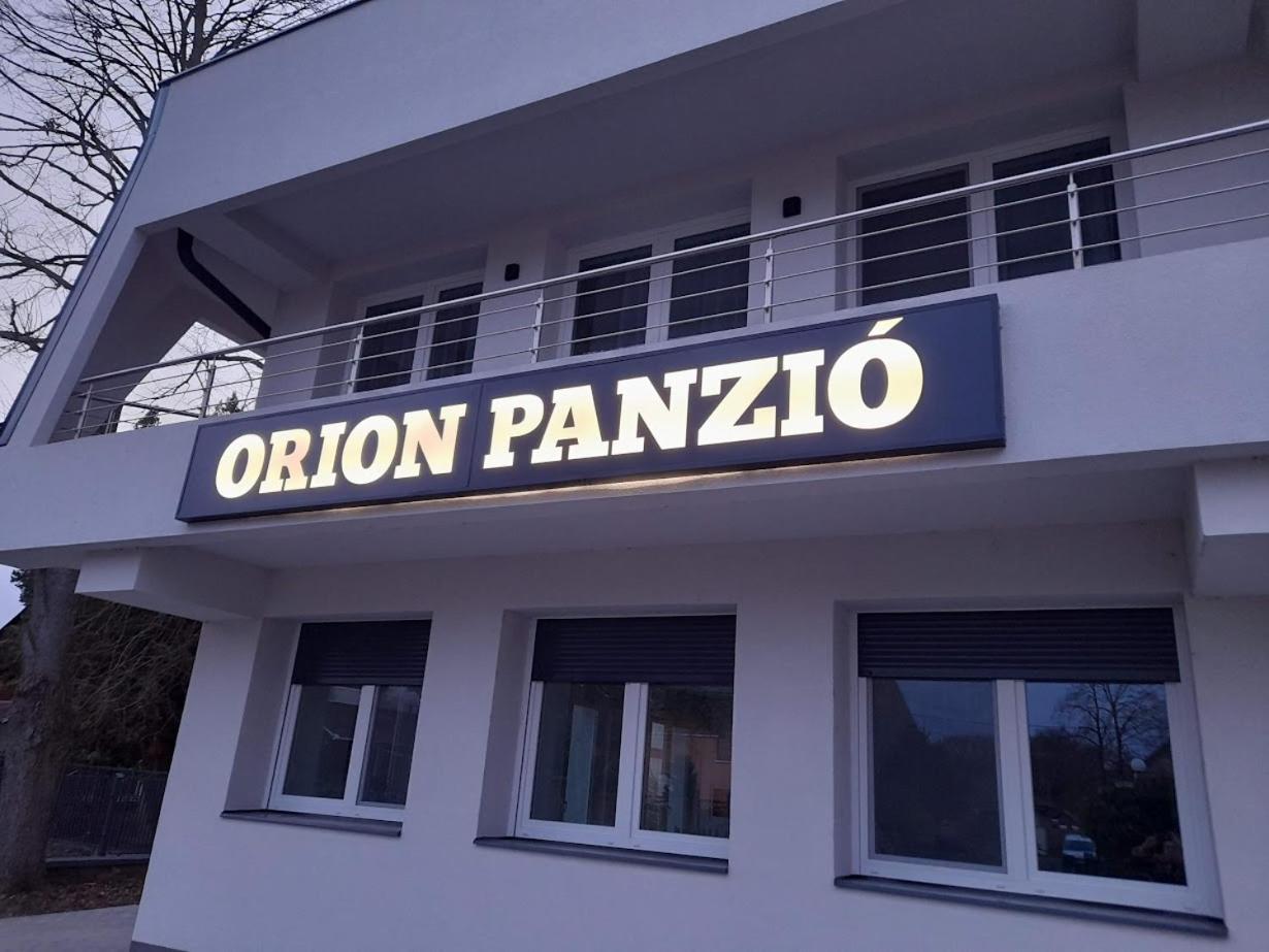 Bed and Breakfast Orion Panzio Hajdúszoboszló Exterior foto
